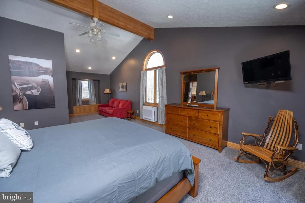 Photo of 723 PINNACLE DRIVE