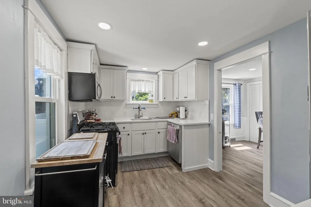 Photo of 425 FLORENCE AVENUE