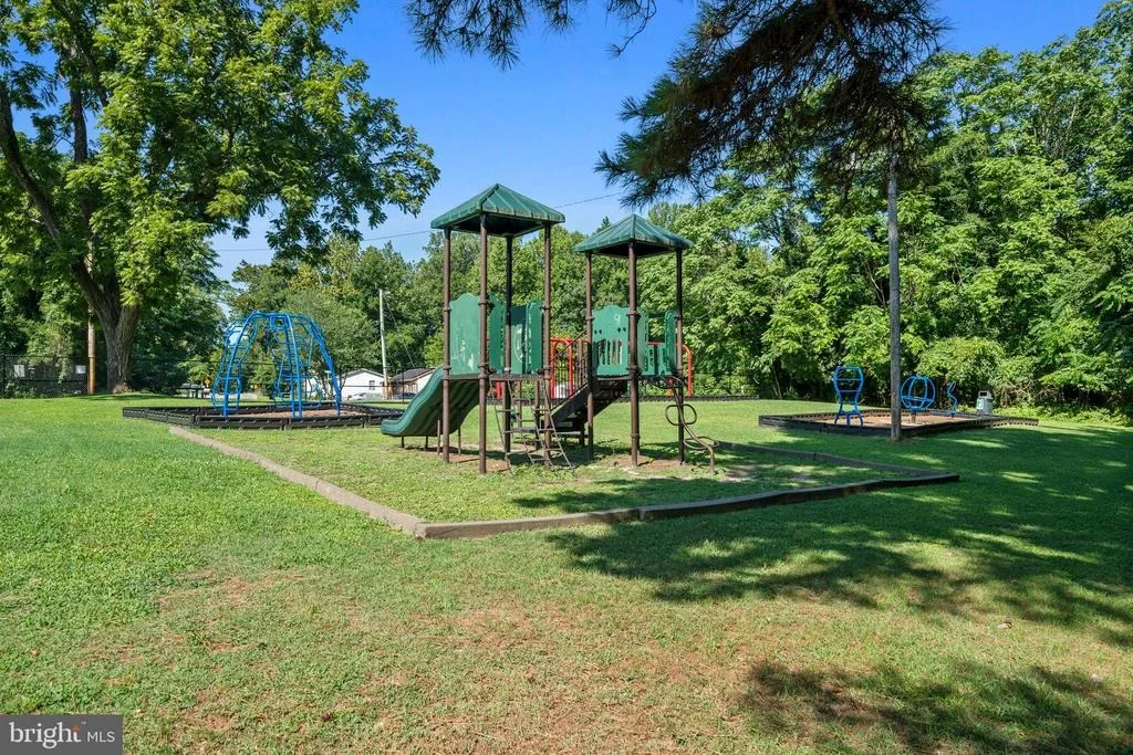 Photo of 520 LAUREL DRIVE