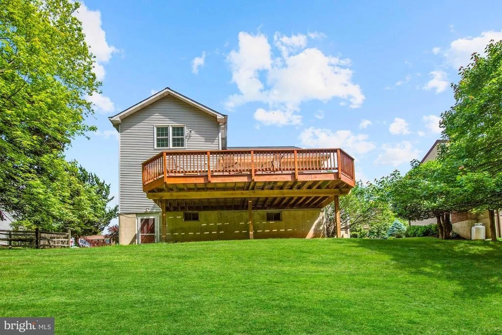 Photo of 1313 CROCKETT LANE