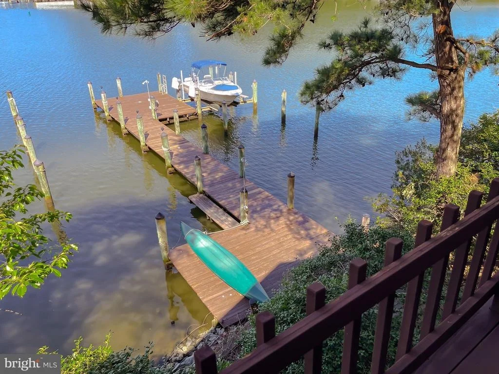 Photo of 222 HARBOR DRIVE