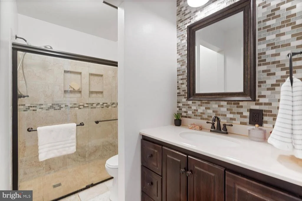 Photo of 9501 WALLINGFORD DRIVE