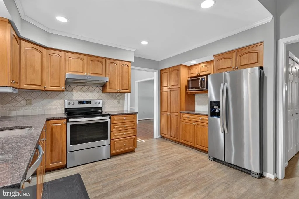 Photo of 7111 CARNATION COURT