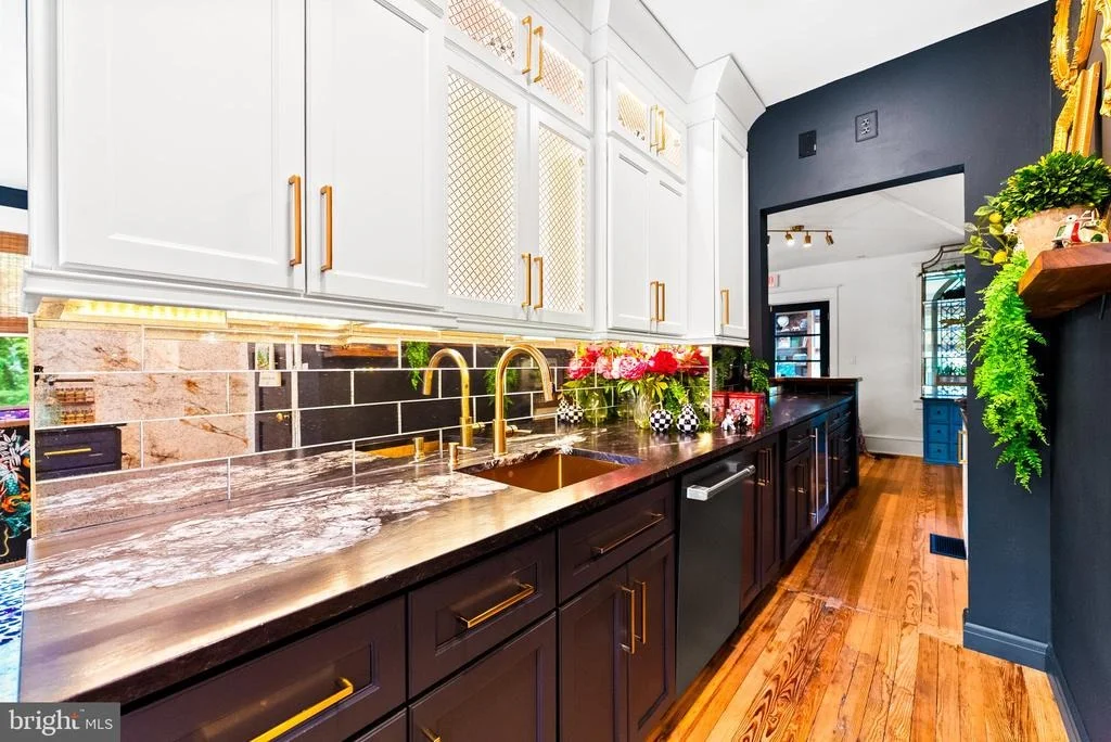Photo of 1124 MANTUA PIKE