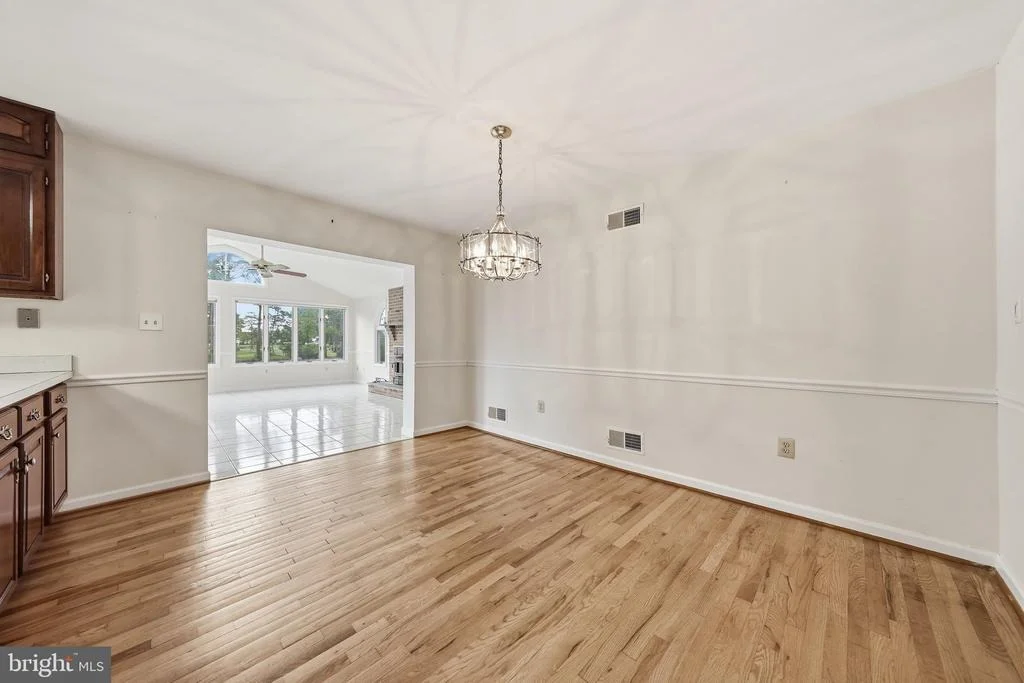 Photo of 5194 DEBRA ROAD