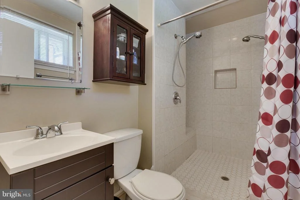 Photo of 6924 VANCOUVER ROAD