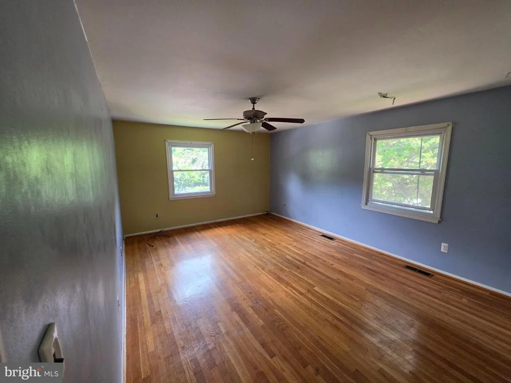 Photo of 12100 CHESTERTON DRIVE