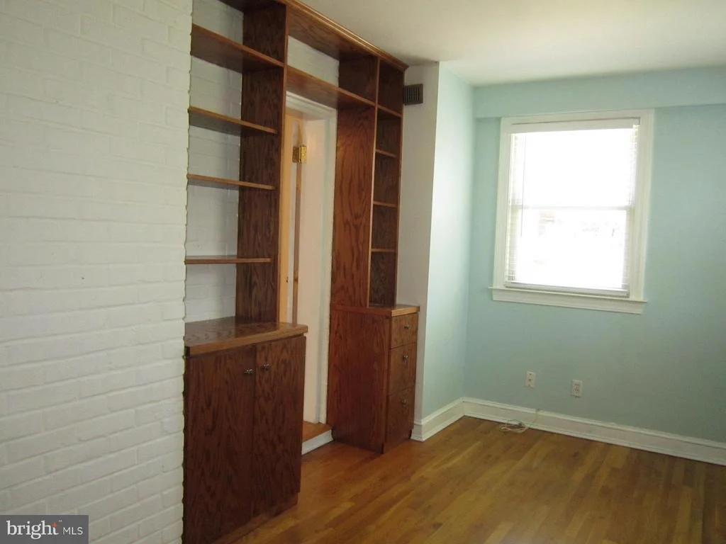 Photo of 9103 KINGSBURY DRIVE