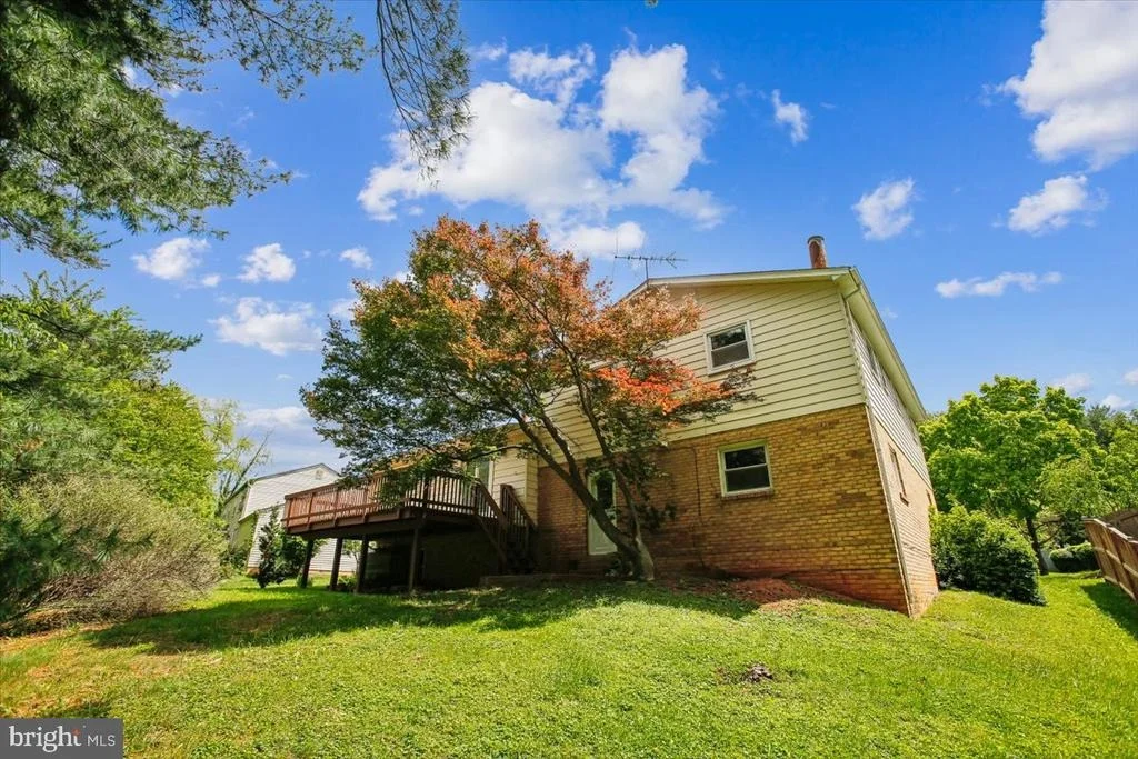 Photo of 1705 CRESTVIEW DRIVE