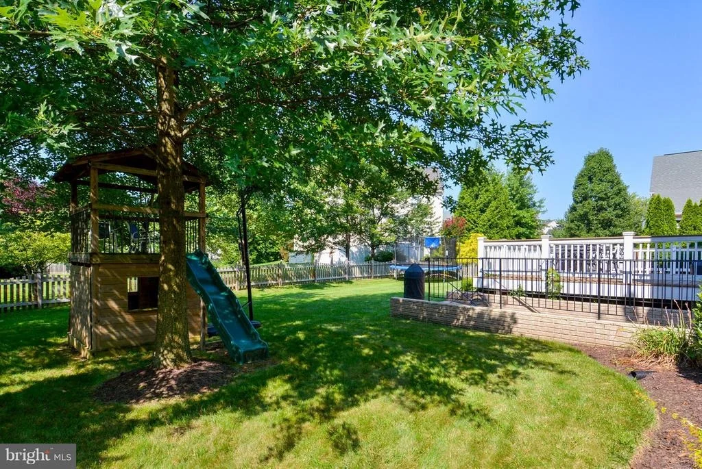 Photo of 42981 RIDGEWAY DRIVE