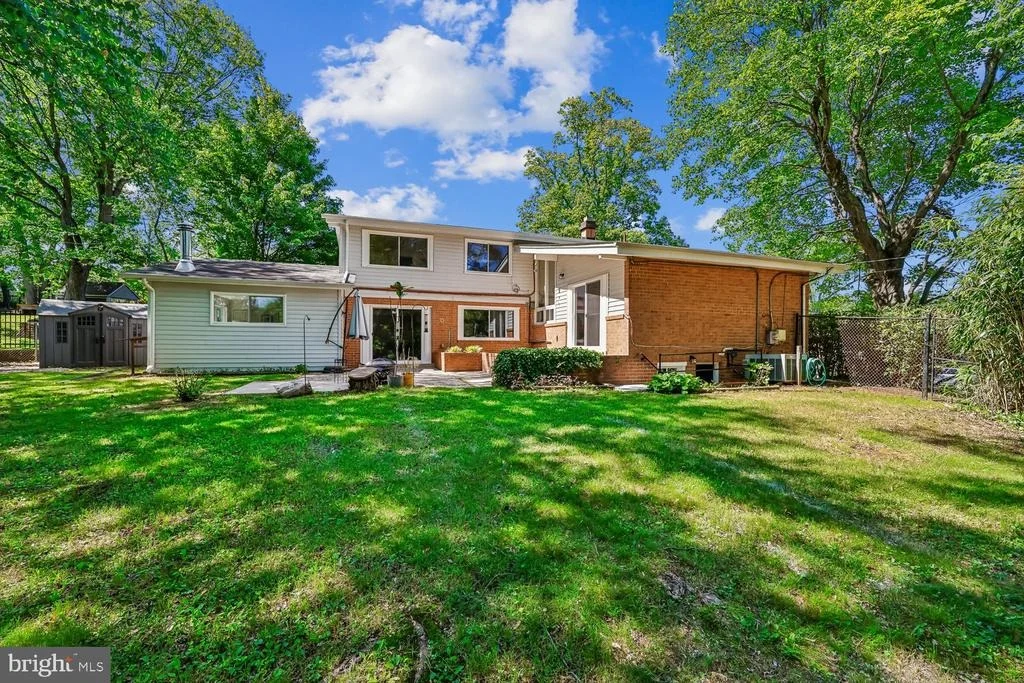 Photo of 300 GILSAN COURT