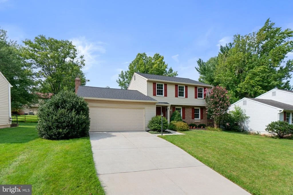 Photo of 8064 RED JACKET WAY