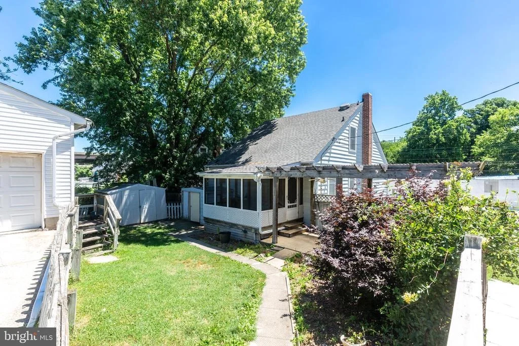 Photo of 4928 LEEDS AVENUE