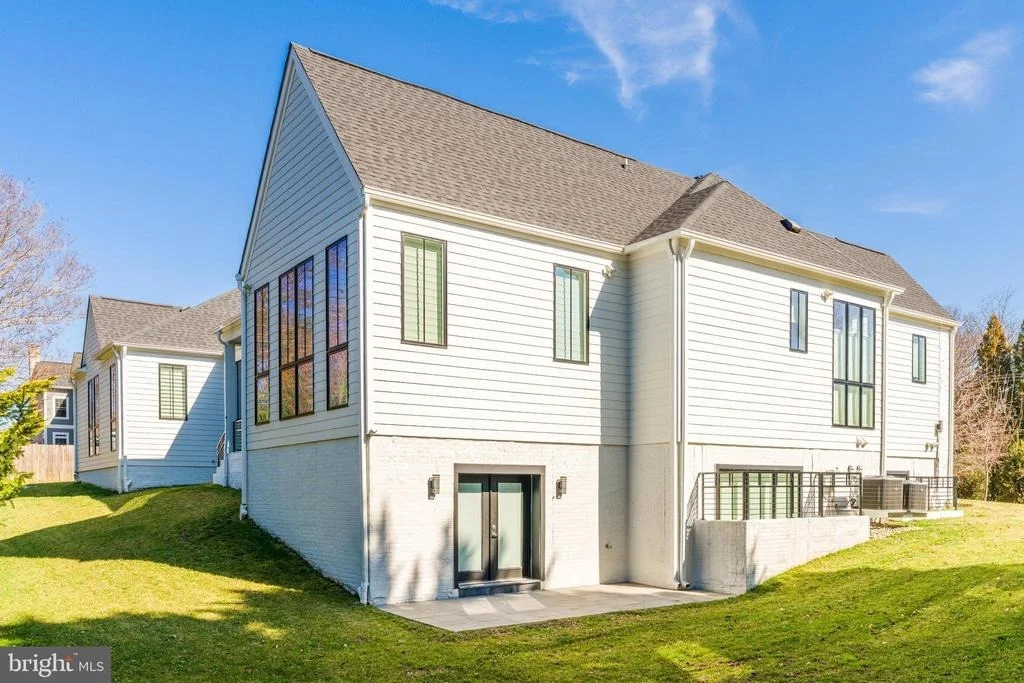 Photo of 908 WALKER ROAD