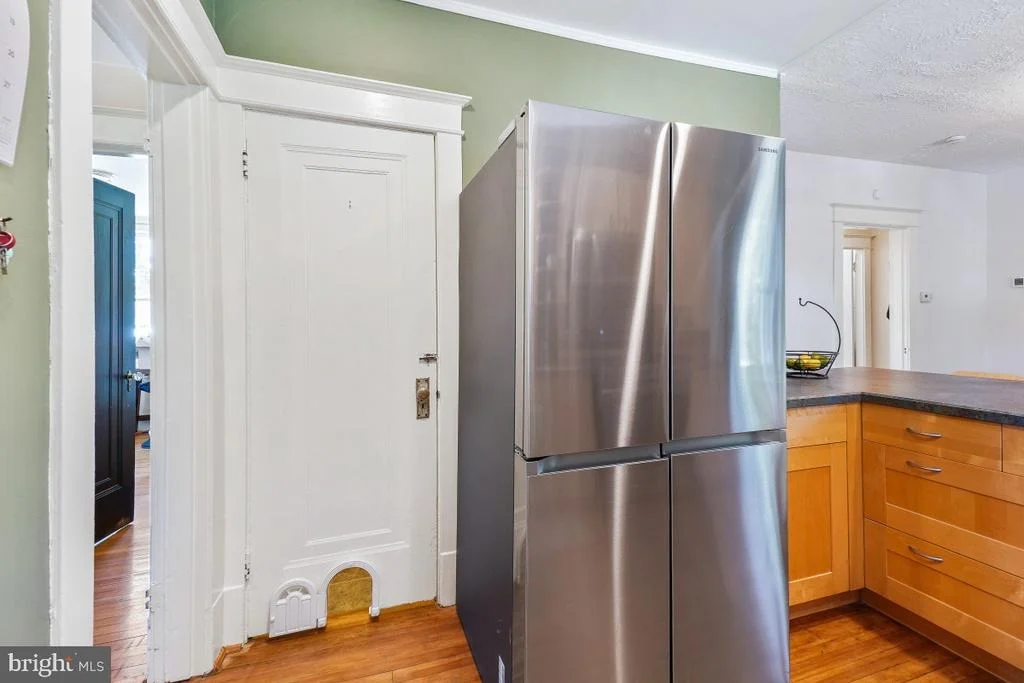 Photo of 6031 3RD STREET NW