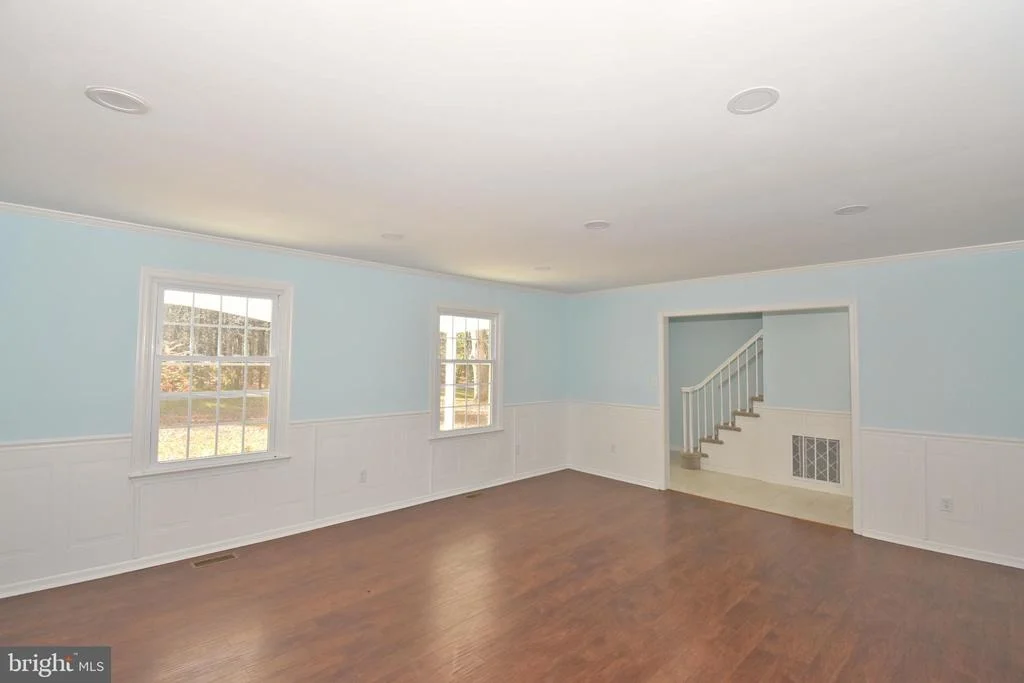Photo of 4011 GROSSE POINT DRIVE