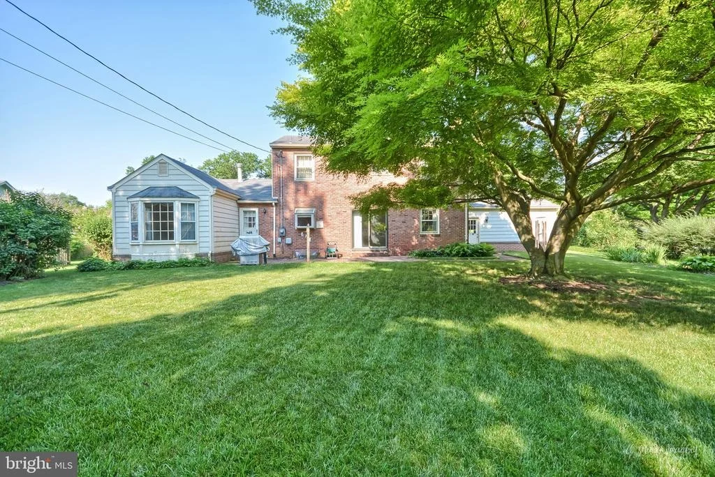 Photo of 202 MEADOWDALE LANE