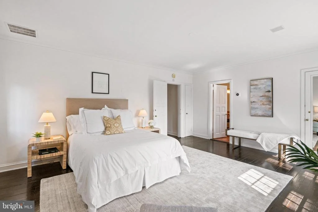 Photo of 1698 32ND STREET NW