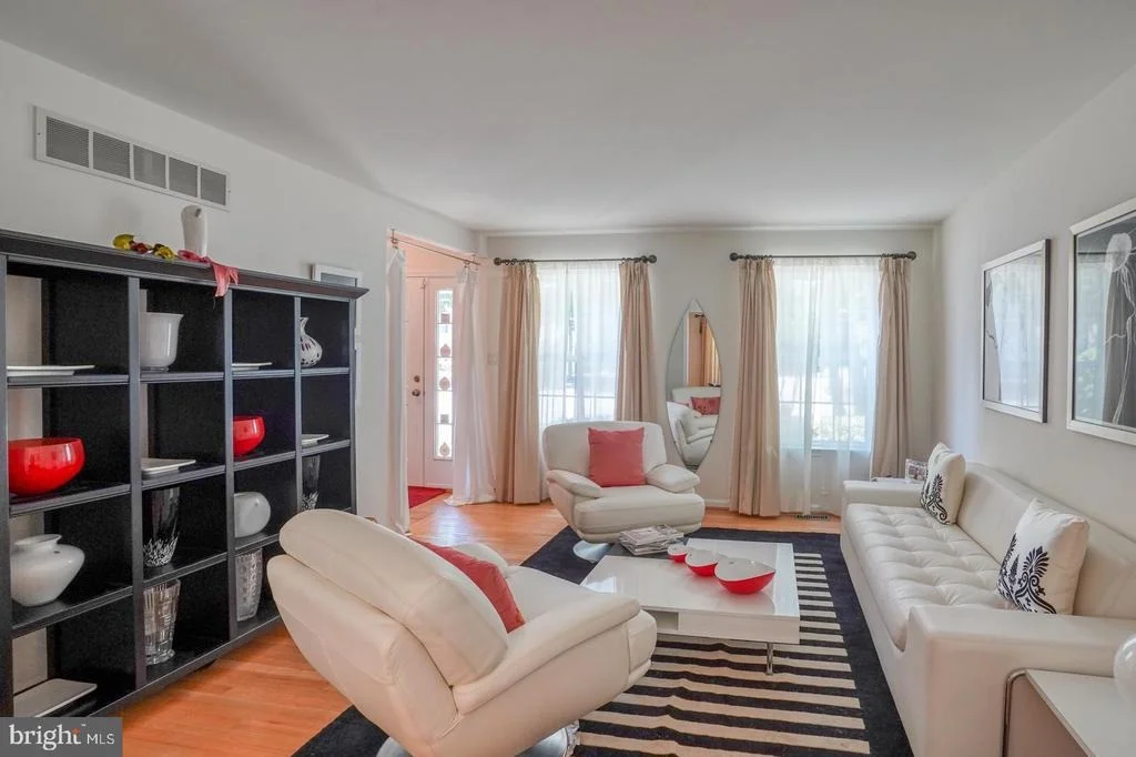 Photo of 305 PEBBLE VALLEY PLACE