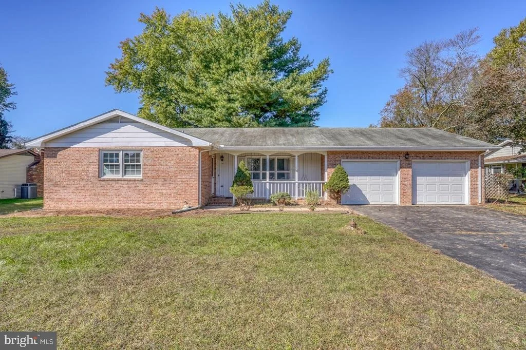 Photo of 54 MEADOW GLEN DRIVE