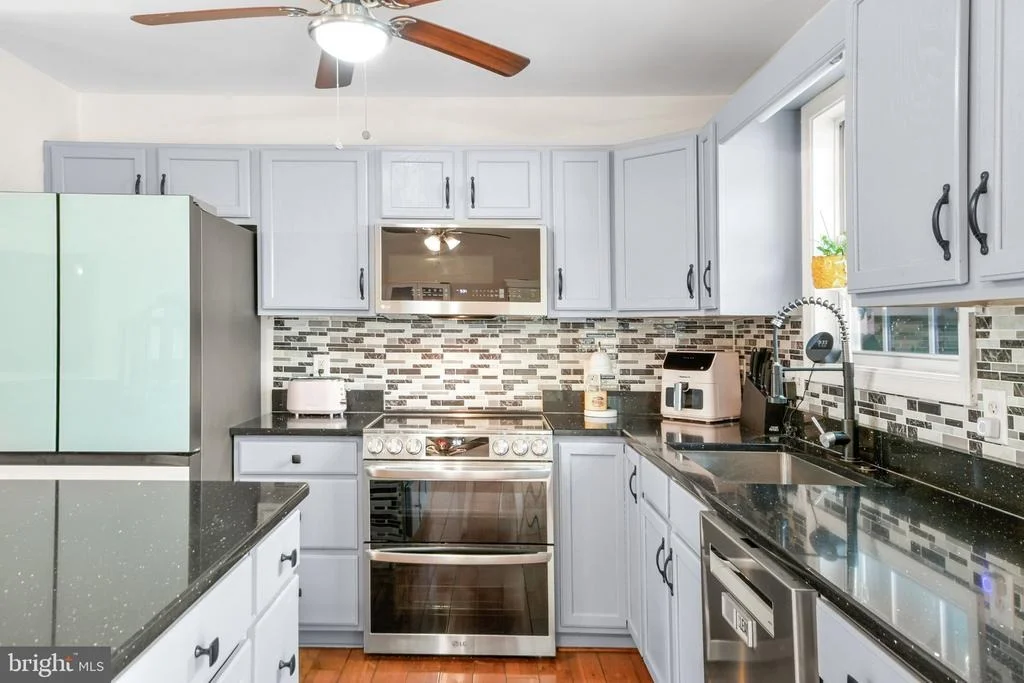 Photo of 16902 READING DRIVE
