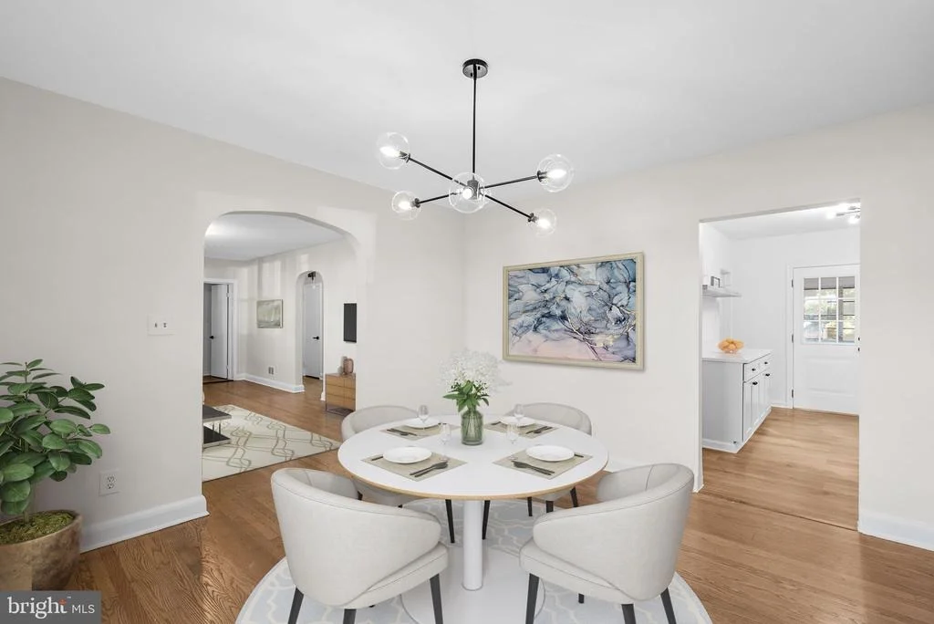 Photo of 531 FOREST VIEW ROAD