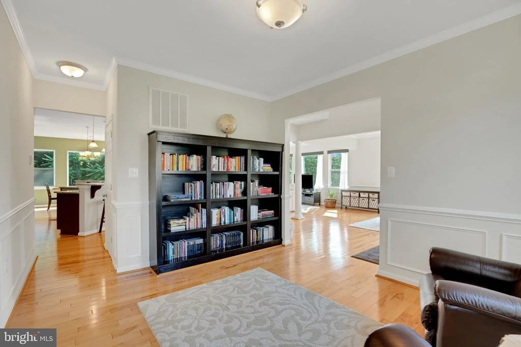 Photo of 2058 BAYTHORNE ROAD