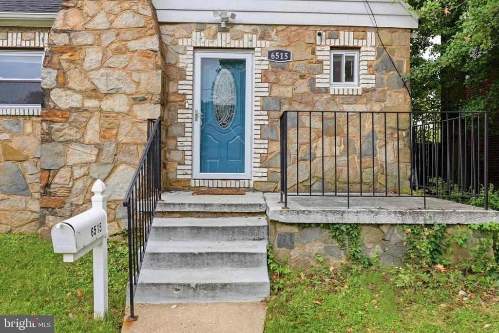 Photo of 6515 GATEWAY BOULEVARD