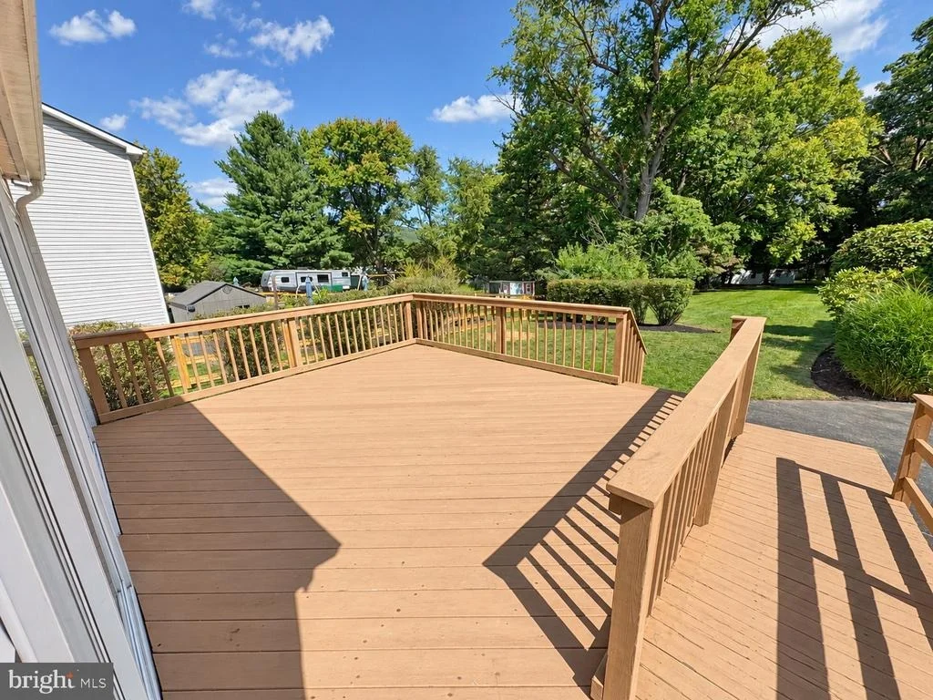 Photo of 8921 YELLOW SPRINGS ROAD