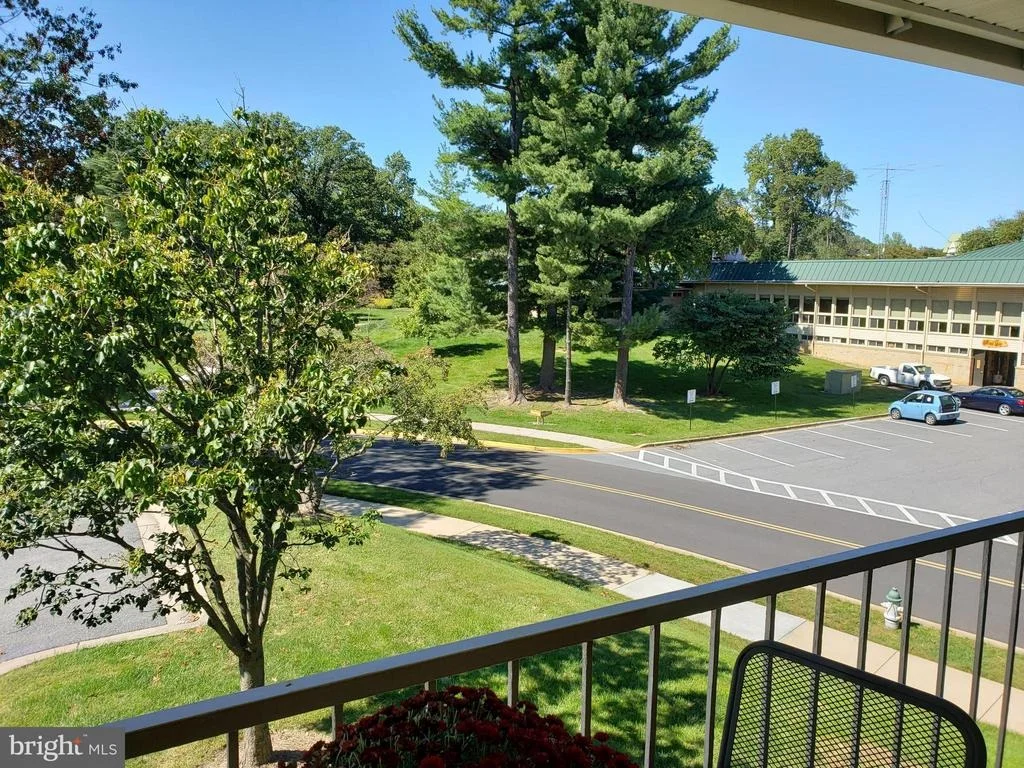 Photo of Unit 73A at 3600 GLENEAGLES DRIVE