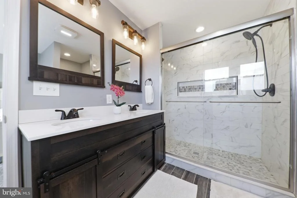 Photo of 1313 POPLAR AVENUE