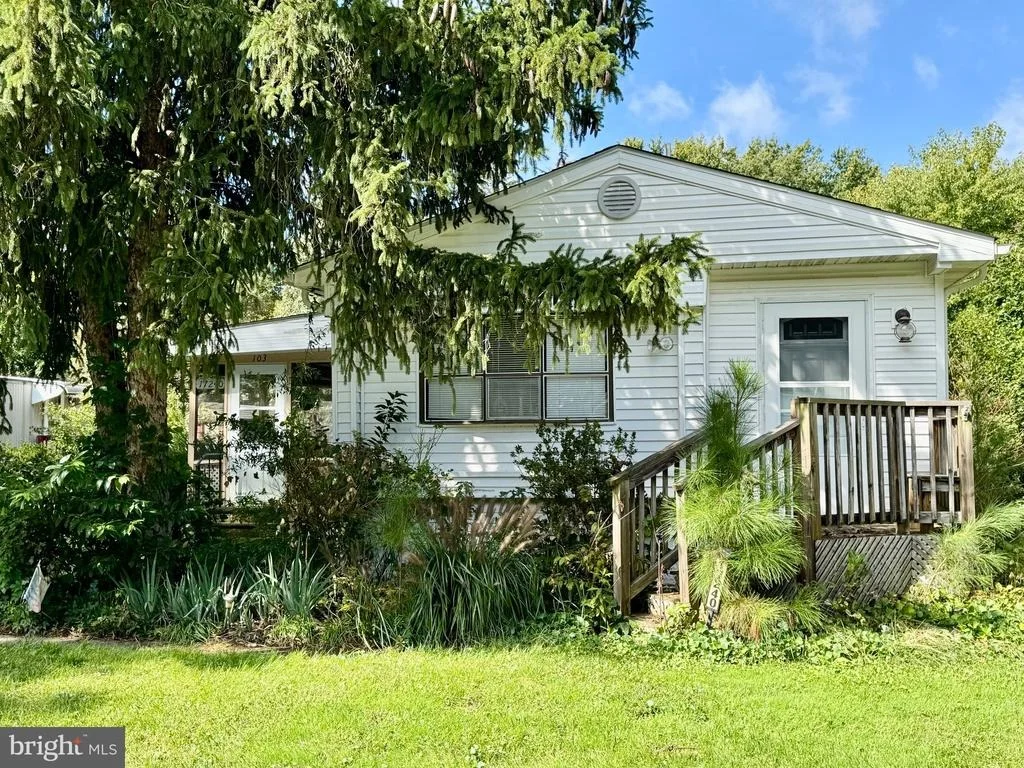 Photo of 17240 WATER VIEW DRIVE