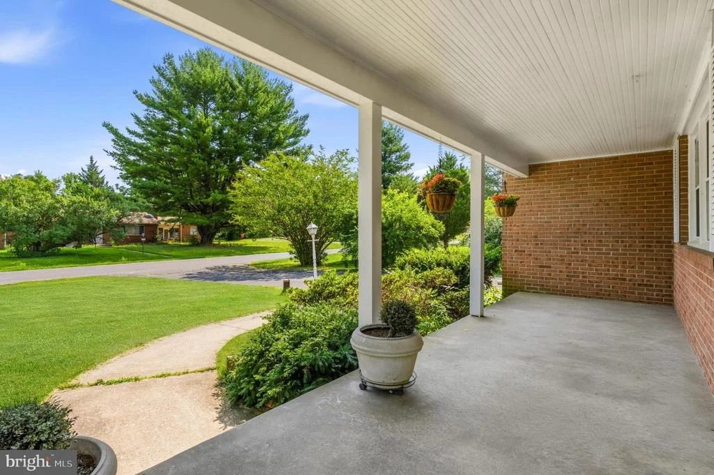 Photo of 6783 SUNNYBROOK DRIVE