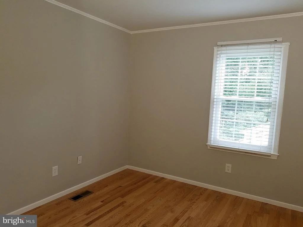 Photo of 9621 PODIUM DRIVE