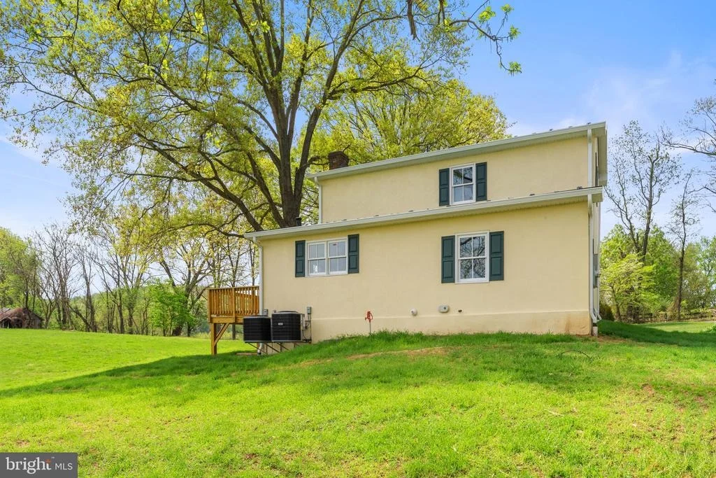 Photo of 11066 MORELAND ROAD