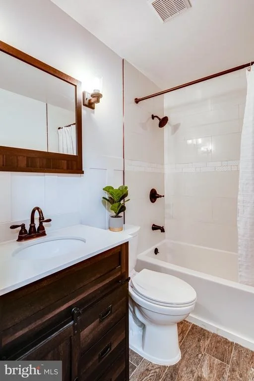 Photo of 1363 MOYER ROAD