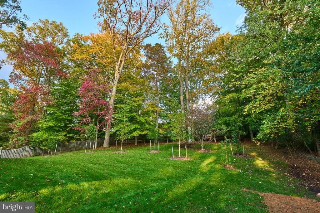 Photo of 1515 CRESTWOOD LANE