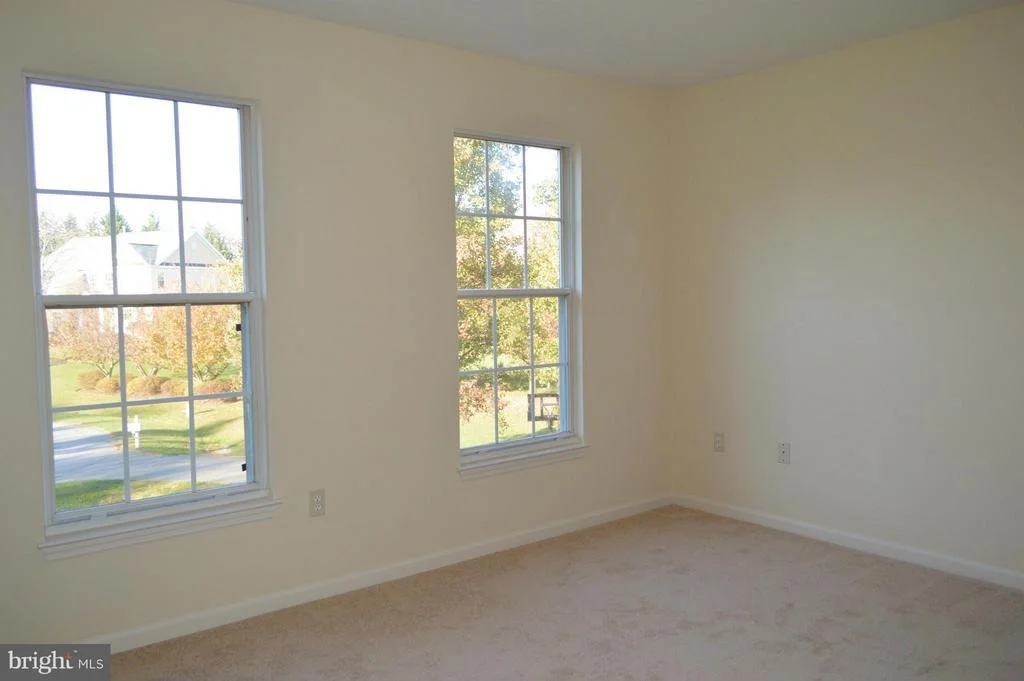 Photo of 6404 STREAM VALLEY WAY