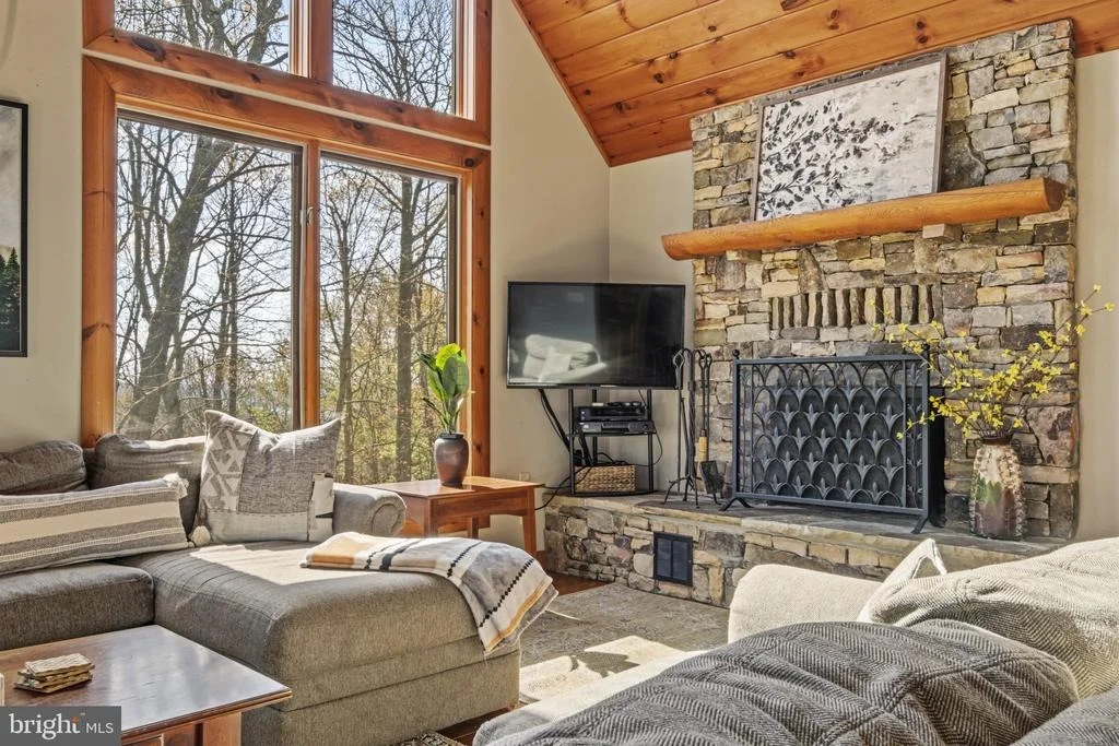 Photo of 206 HIGHLINE DRIVE