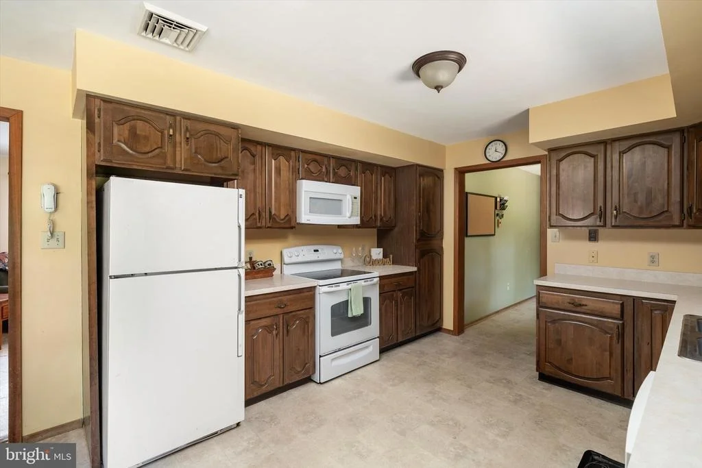 Photo of 6 ELEANOR DRIVE