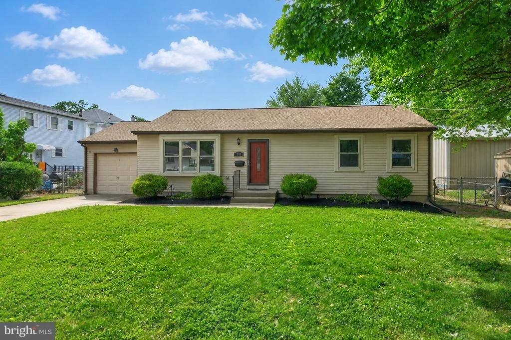 Photo of 104 TEMPLE BOULEVARD