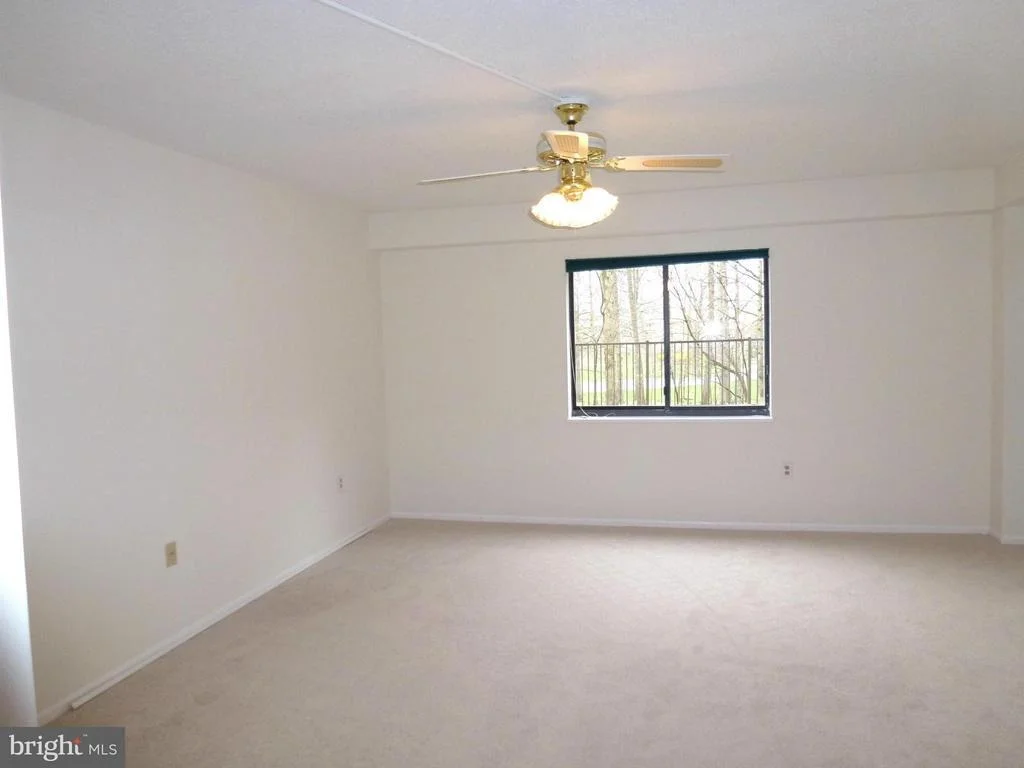Photo of Unit 3104 at 15115 INTERLACHEN DRIVE
