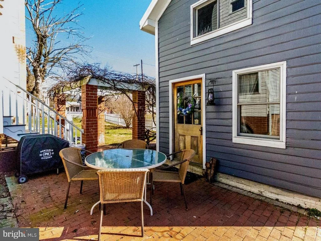 Photo of 3412 LITTLESTOWN PIKE