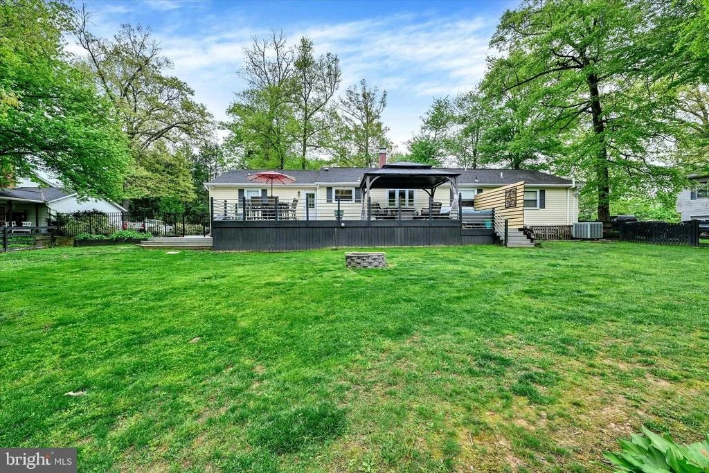 Photo of 4296 WOLF HILL DRIVE