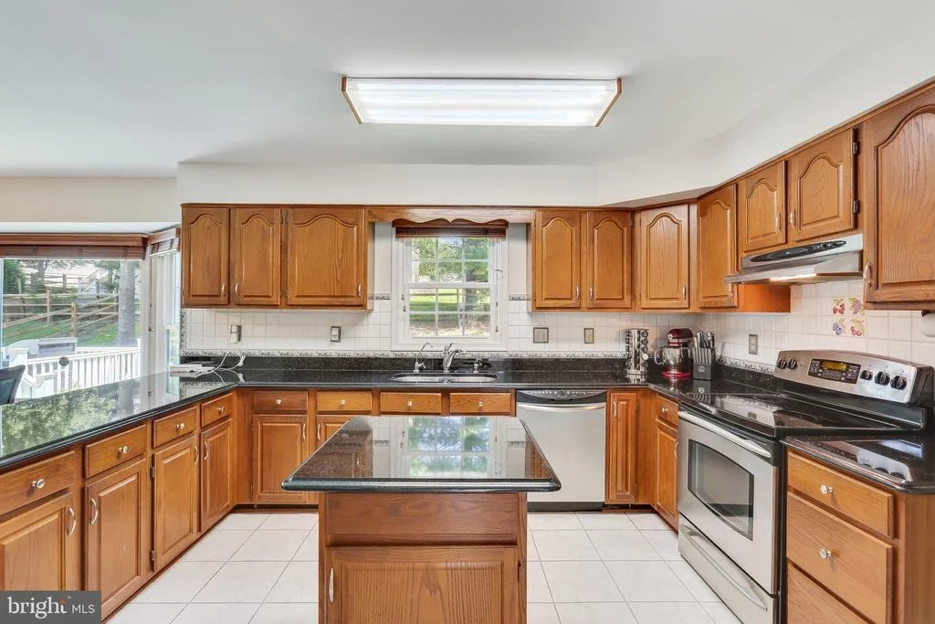 Photo of 19101 FOREST BROOK ROAD