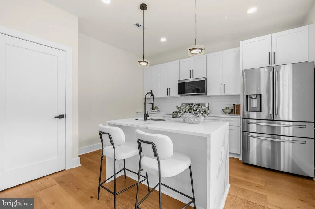 Photo of 703 NORTHWEST DRIVE