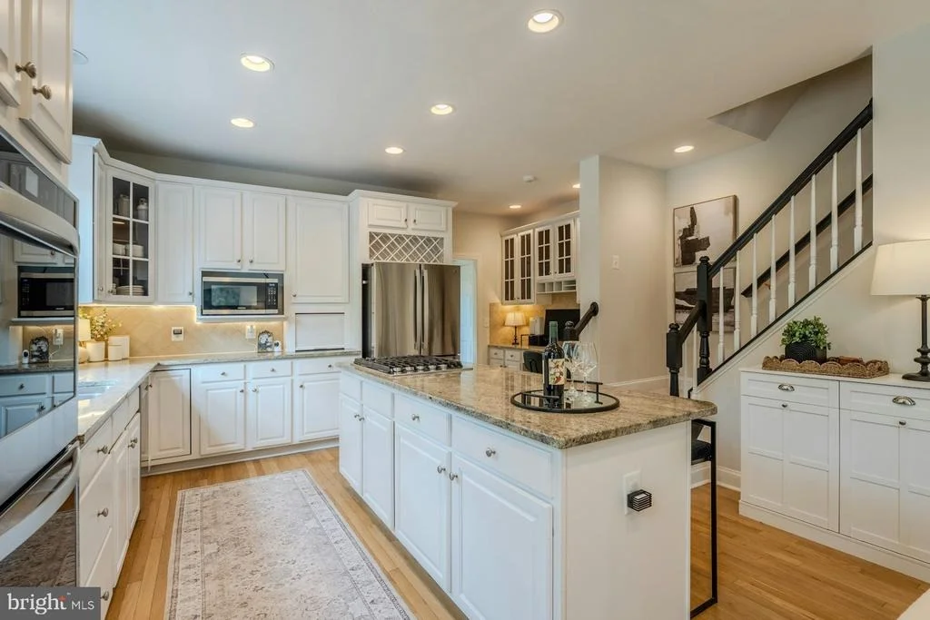 Photo of 17301 ROUNDMONT PLACE
