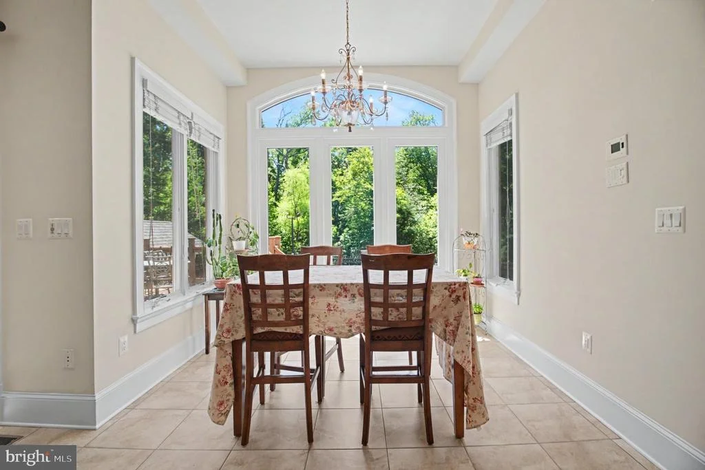 Photo of 5985 SAINT CATHERINES LANE
