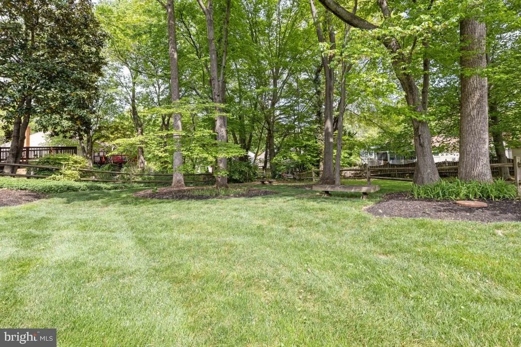 Photo of 7313 LANGSFORD COURT