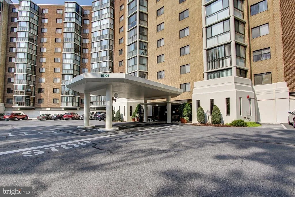 Photo of Unit 1224 at 15101 INTERLACHEN DRIVE